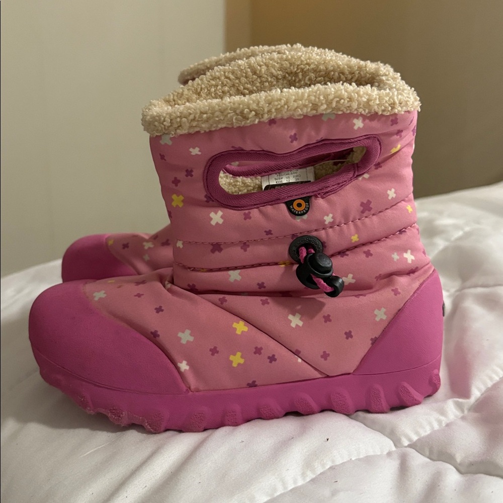 BOGS Kids B-Moc Winter Mountain Snow Boot
Pink Size 12T